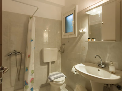 ΕΝΟΙΚΙΑΖΟΜΕΝΑ ΔΩΜΑΤΙΑ ΠΑΡΓΑ 012